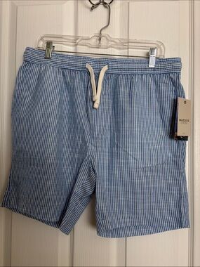 NWT - Massive Luxury - Men’s Blue Striped Shorts.